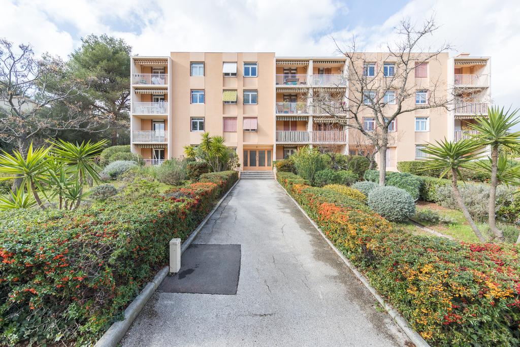 Appartement Les Elfes Le Pradet Bagian luar foto